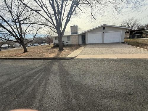 303 E Walnut St, Fredericksburg, TX, 78624-4545 | Card Image