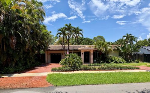 14821 Palmetto Palm Ave, Miami Lakes, FL, 33014-2648 | Card Image