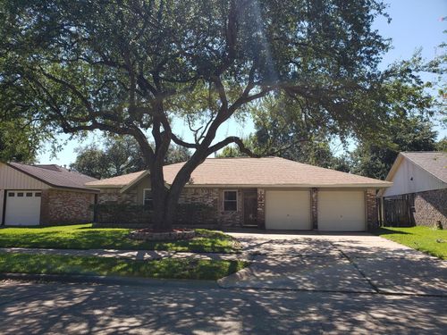 1129 E Rutgers Ln, Deer Park, TX, 77536-6535 | Card Image
