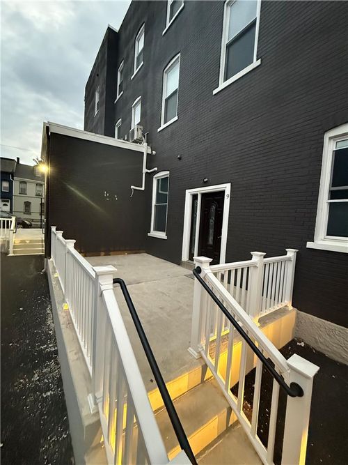9-639 8th Street, Allentown City, PA, 18102 | Card Image