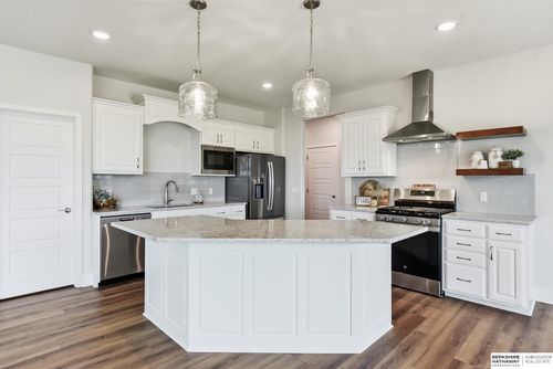 17012 Abigail St, Bennington, NE, 68007-5053 | Card Image
