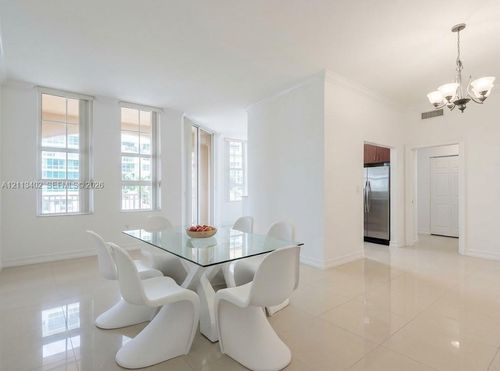 207-3001 Ne 185th St, Aventura, FL, 33180 | Card Image