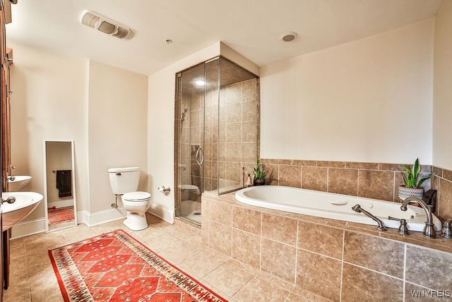 Bathroom | Image 20