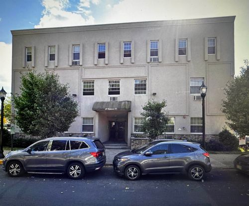 3c-61 Kansas St, Hackensack, NJ, 07601-5351 | Card Image