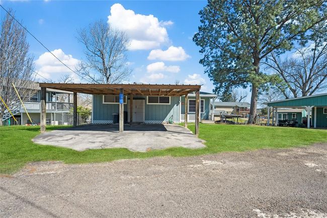 1571 Yaupon Cove Dr, House other with 4 bedrooms, 2 bathrooms and 2 parking in Onalaska TX | Image 6