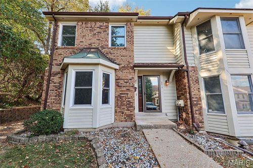 4513 Pegasus Dr, Saint Louis, MO, 63129-3351 | Card Image