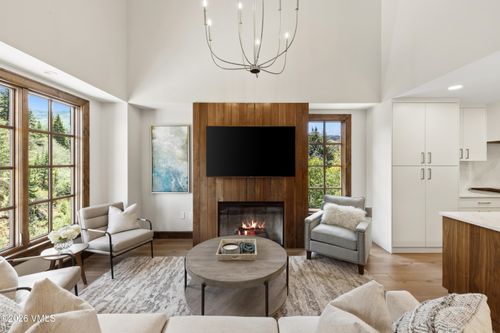 401-38390 Highway 6, Avon, CO, 81620-6409 | Card Image