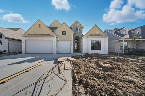 2102 E 138th St S, Bixby, OK, 74008-4283 | Card Image