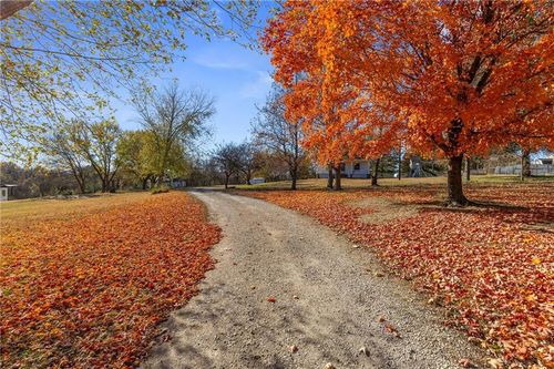 180 Sw 21st Rd, Warrensburg, MO, 64093-7562 | Card Image