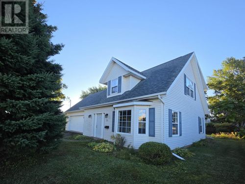 28 Arcona Dr, Charlottetown, PE, C1A8C9 | Card Image