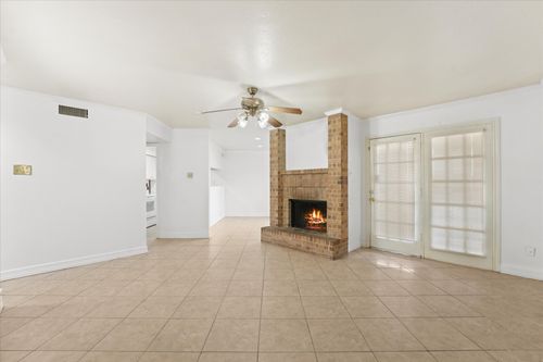 apt-109-16301 Ledgemont Ln, Addison, TX, 75001-5949 | Card Image