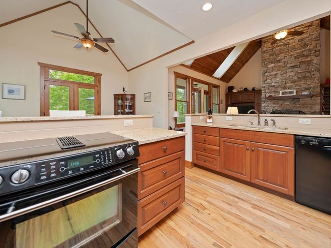 219 Hiwassee Rd, House other with 3 bedrooms, 4 bathrooms and null parking in Lake Toxaway NC | Image 22