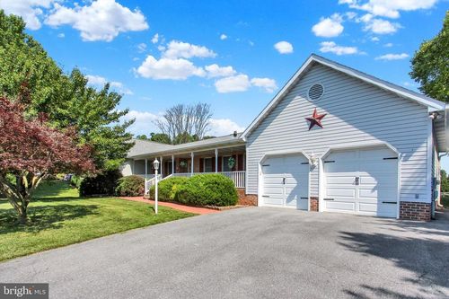 20020 Mount Aetna Rd, HAGERSTOWN, MD, 21742-9756 | Card Image