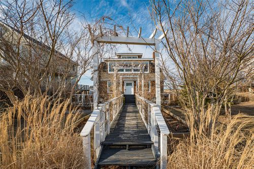 5 Cottage Walk, Gilgo Beach, NY, 11702 | Card Image