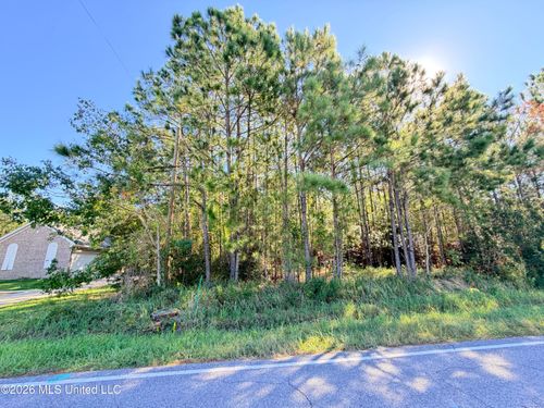 6608 Riviera Dr, Biloxi, MS, 39532-9581 | Card Image