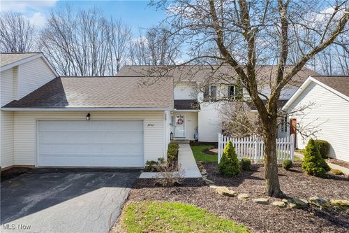 2444 Port Charles Dr, Stow, OH, 44224-5701 | Card Image