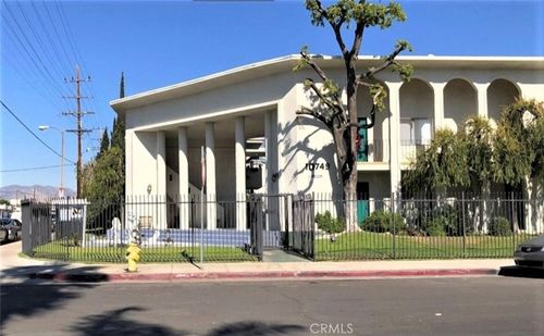 22-10749 New Haven St, Sun Valley, CA, 91352 | Card Image