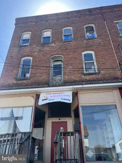 600-602 W Pine Street, Shamokin, PA, 17872 | Card Image