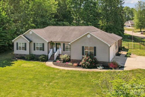 311 Random Dr, Salisbury, NC, 28147-5673 | Card Image