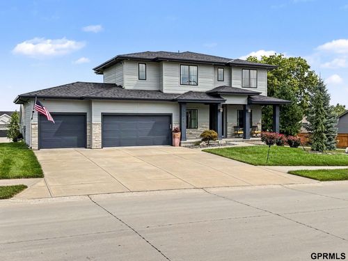 17006 Potter Street, Bennington, NE, 68007 | Card Image