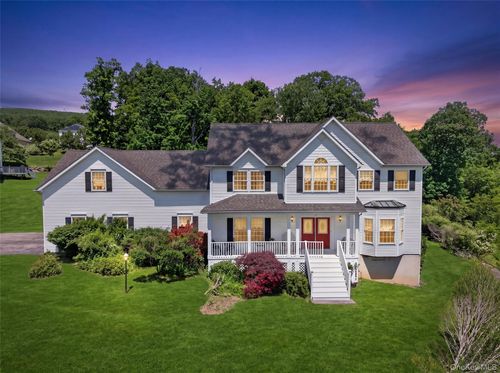 8 Alloway Cres, Highland Mills, NY, 10930-8322 | Card Image