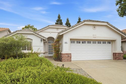 5617 Red Willow Ln, Roseville, CA, 95747-8016 | Card Image
