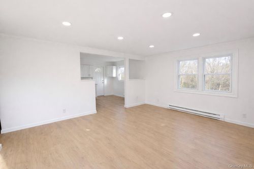 79 Johns Neck Rd, Shirley, NY, 11967-4141 | Card Image