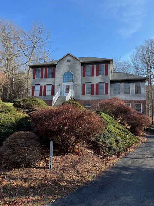 141 Players Ct, MCGAHEYSVILLE, VA, 22840-2136 | Card Image