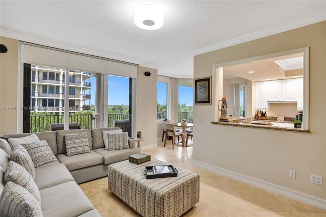 401 - 13627 Deering Bay Dr, Condo with 3 bedrooms, 3 bathrooms and null parking in Coral Gables FL | Image 12