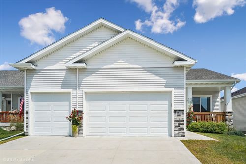 9841 Thorton Dr, Johnston, IA, 50131-2514 | Card Image