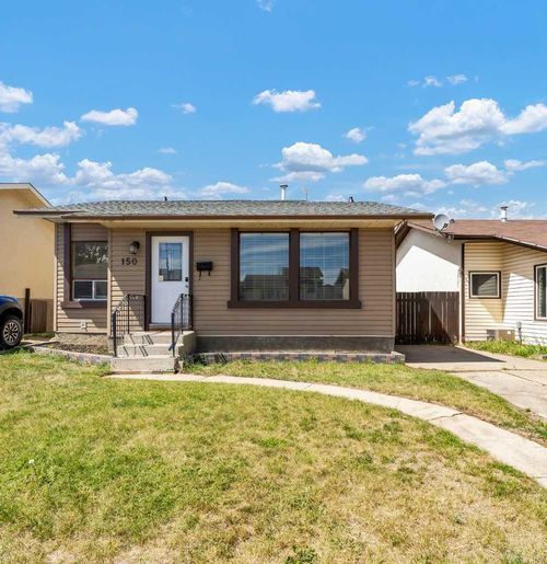 150 Simpson Cres Se, Medicine Hat, AB, T1B2R9 | Card Image