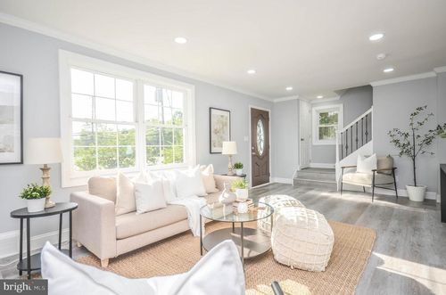 7009 Adelphi Rd, UNIVERSITY PARK, MD, 20782-1407 | Card Image