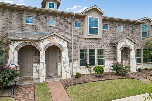 3121 Solana Cir, Denton, TX, 76207-1468 | Card Image