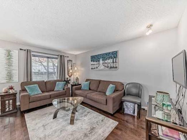 127 Hidden Creek Rise Nw, Home with 3 bedrooms, 2 bathrooms and 2 parking in Calgary AB | Image 13