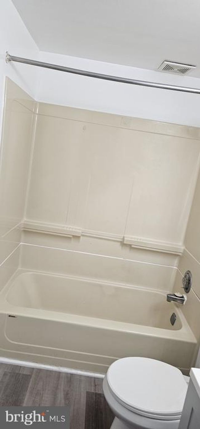 APT-301 - 10725 West Dr, Condo with 2 bedrooms, 1 bathrooms and null parking in FAIRFAX VA | Image 24
