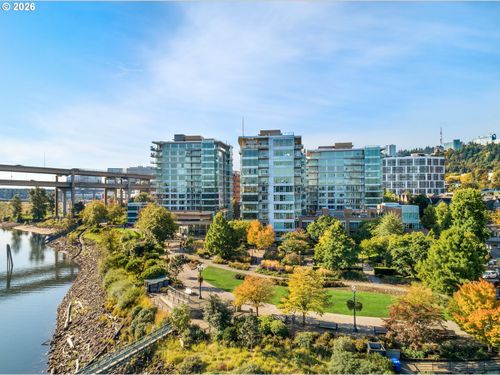 w107-1930 S River Dr, Portland, OR, 97201-8053 | Card Image