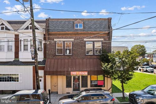 942 Market St, MARCUS HOOK, PA, 19061-4505 | Card Image
