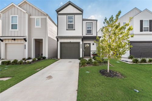 3225 Hampton Dr, Richland Hills, TX, 76118-3201 | Card Image