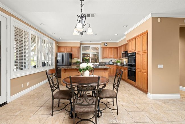 12163 Keenland Dr, House other with 5 bedrooms, 4 bathrooms and 7 parking in Rancho Cucamonga CA | Image 13