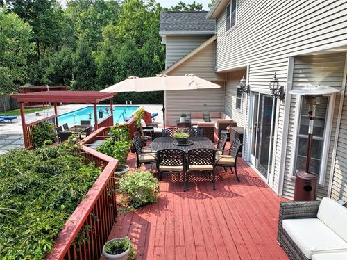 9 Roselawn Rd, Highland Mills, NY, 10930-3203 | Card Image