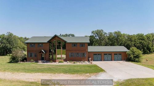 1910 9th St, Aurora, NE, 68818-1037 | Card Image