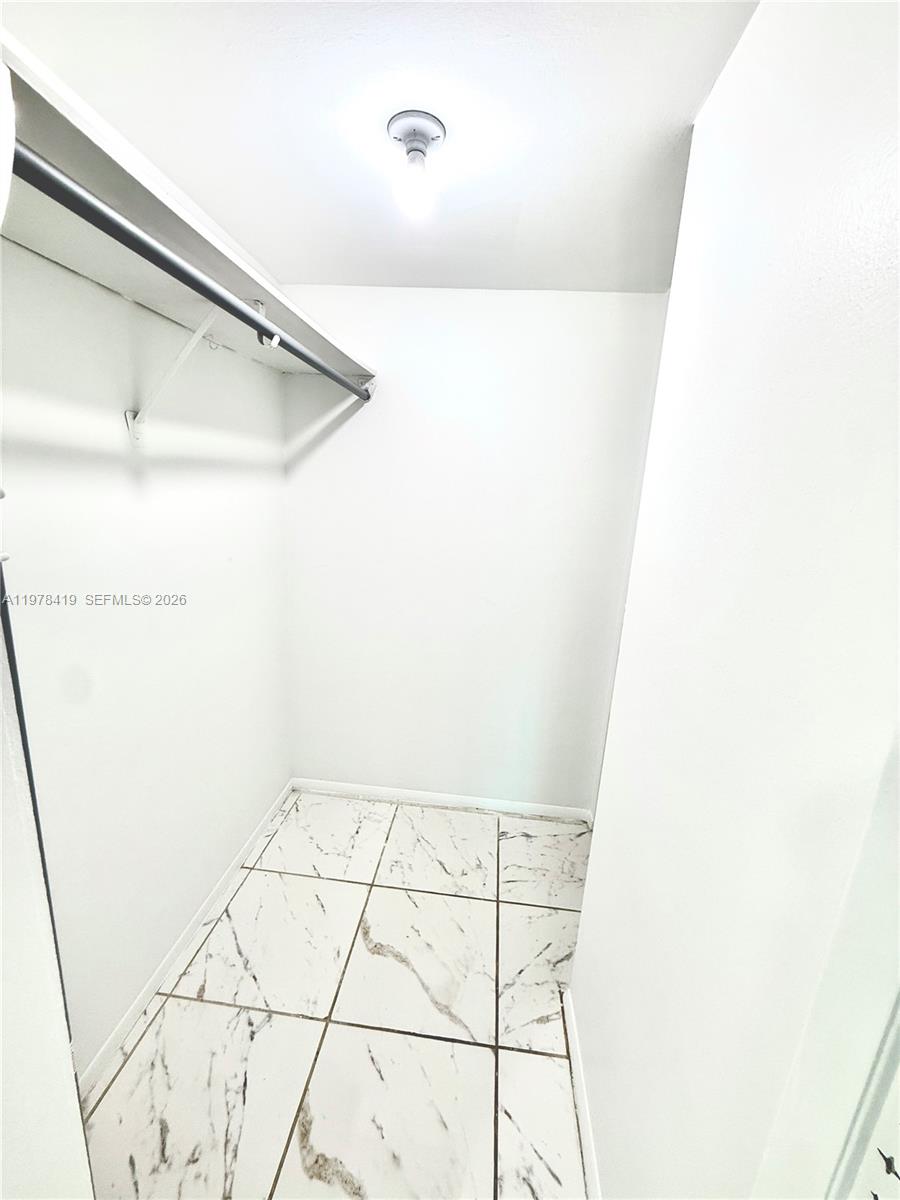Residential in Aventura 4