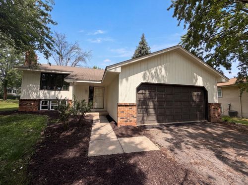 12530 30th Ave N, Plymouth, MN, 55441-2844 | Card Image