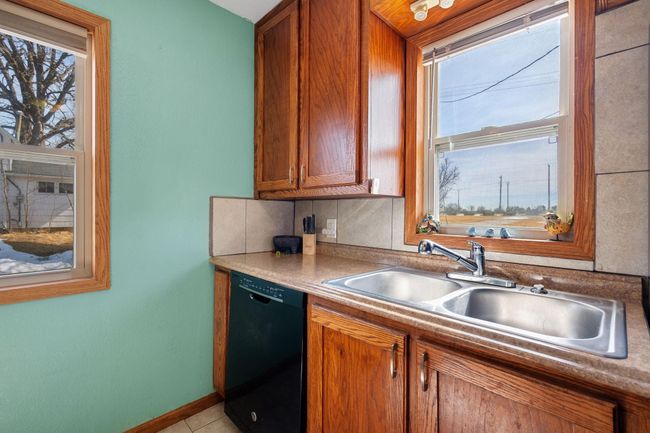 2-web-or-mls-221-e-park-st.jpg | Image 6