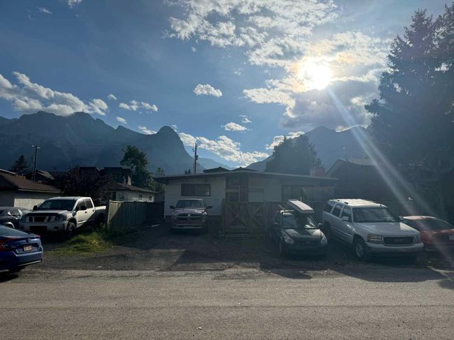 1306 1 Ave, House other with 4 bedrooms, 2 bathrooms and 4 parking in Canmore AB | Image 42