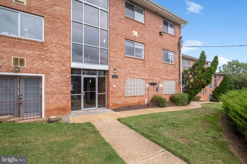 apt-2-7512 Hawthorne St, Cheverly, MD, 20785-2657 | Card Image