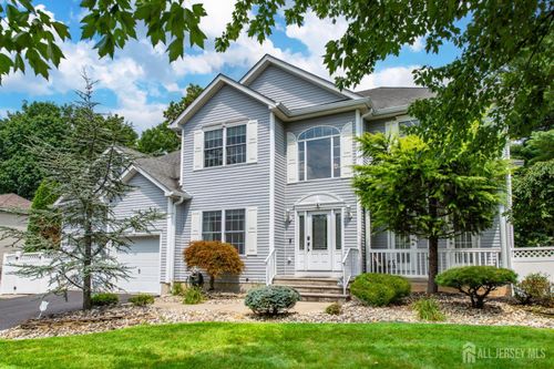 4 Strek Dr, Parlin, NJ, 08859-1075 | Card Image