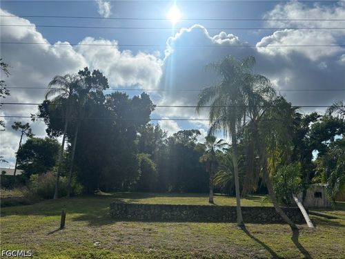 2948 Garden St, NORTH FORT MYERS, FL, 33917-1814 | Card Image