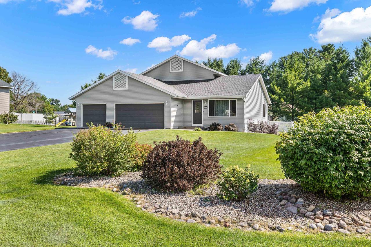 Homestead Way, Plover, WI 54467
