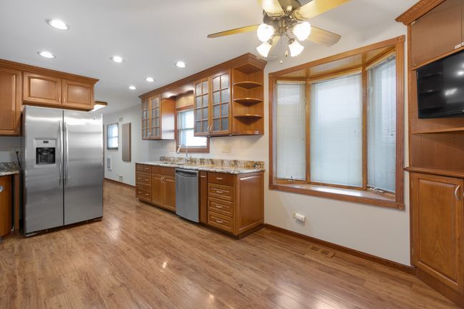 1141 Hartford Ln, House other with 5 bedrooms, 3 bathrooms and 2 parking in Elk Grove Village IL | Image 5